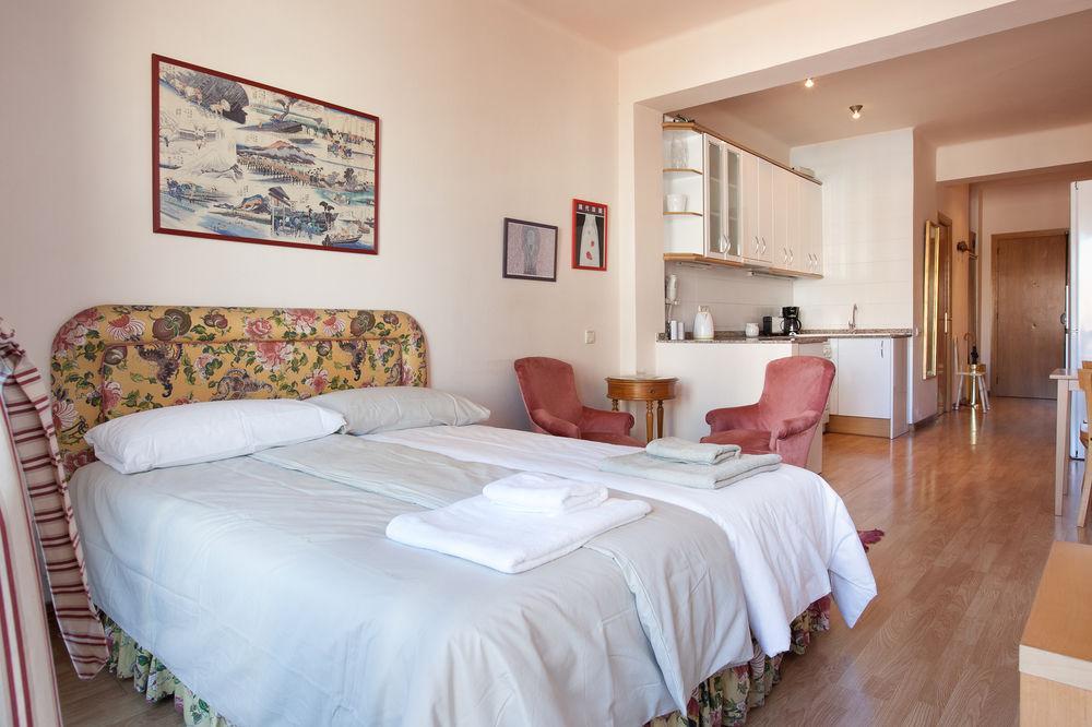 Flateli Granados Appartement *